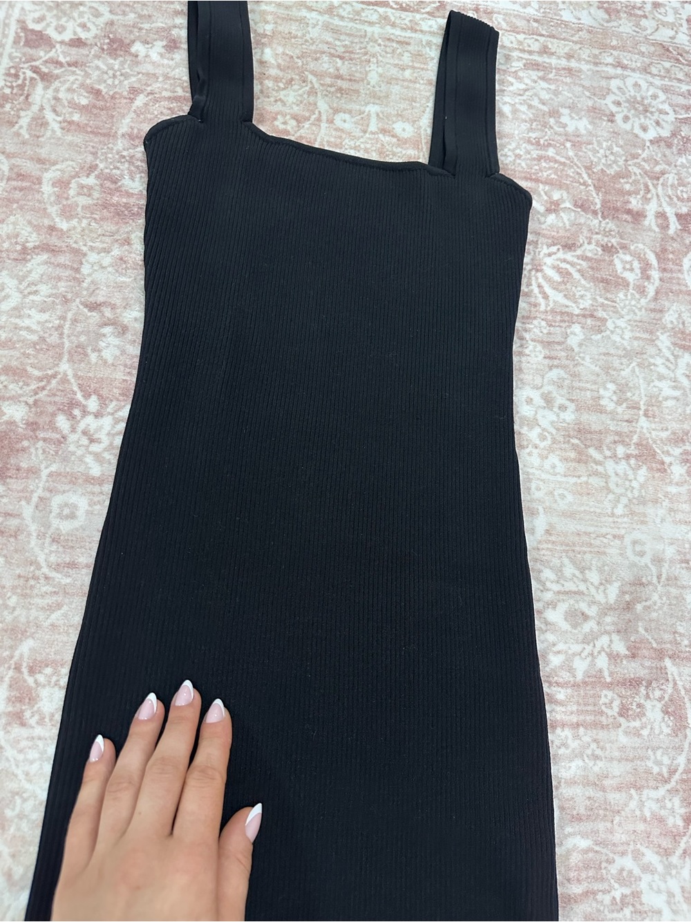 LBD 🖤 Stretchy Ribbed Bodycon Black Dress - Picture 4 of 9
